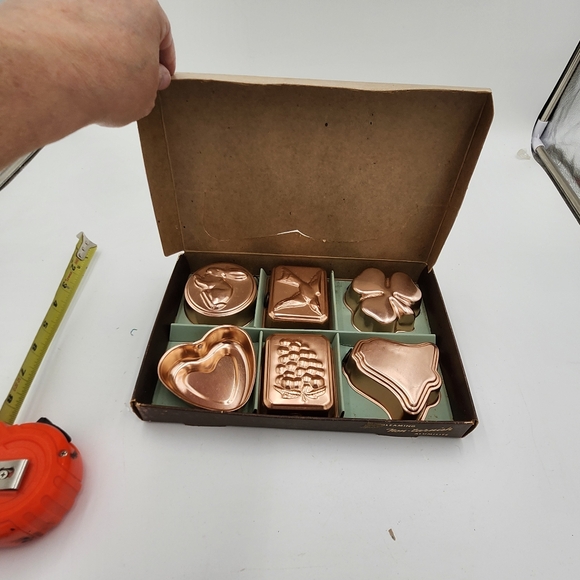 6 Mirro Vintage Retro Copper tone Molds Heart rabbit country wall decor w/ box - Picture 4 of 8